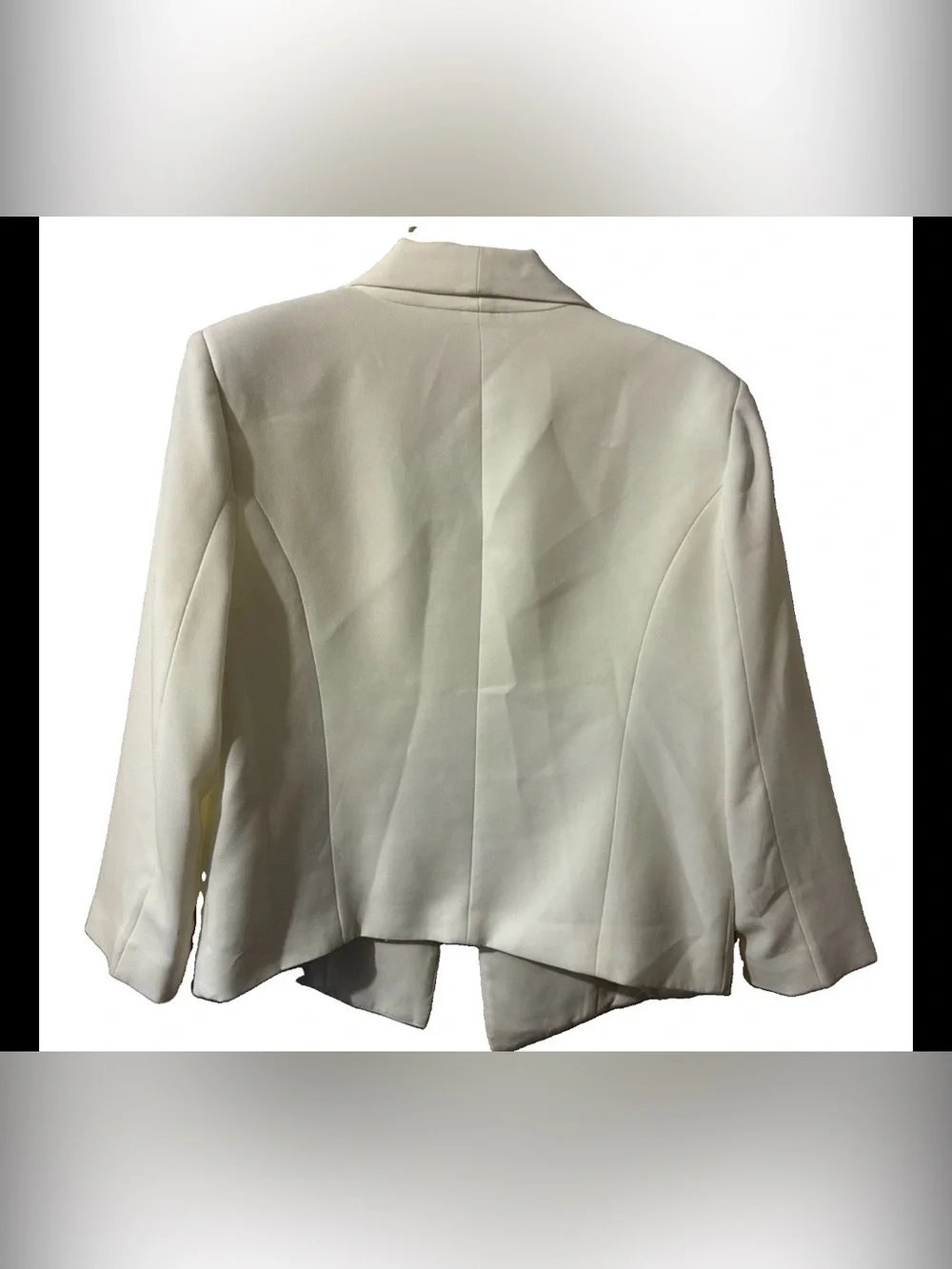 MURAL LA- Woman’s White Crop Blazer Open Front Sz Med EUC MSRP $75 Office|Staple